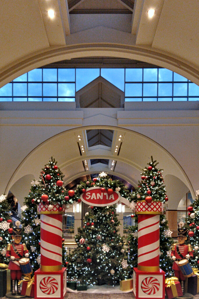 Santa station at the Galleria