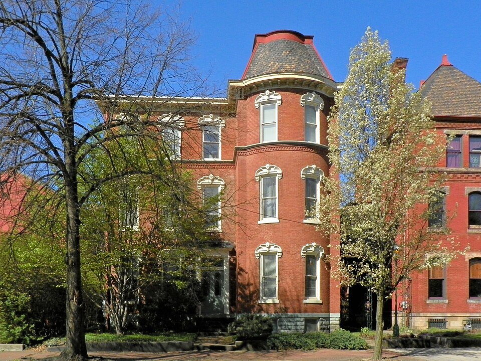 907 Brighton Road