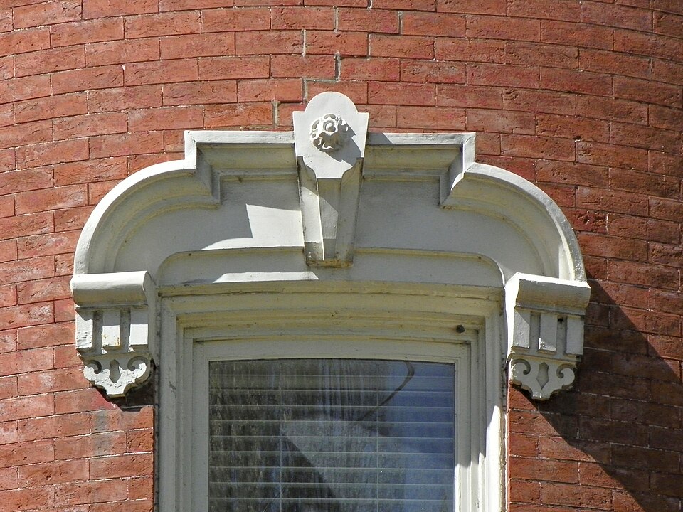 Lintel