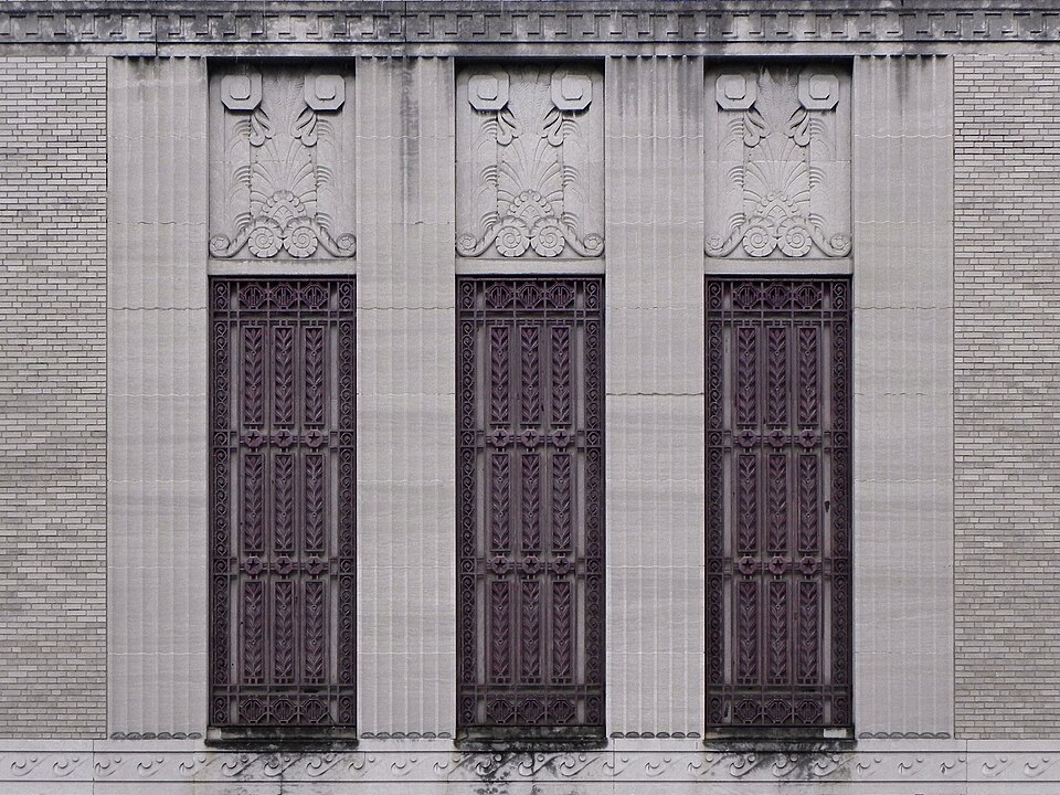 Grilles and reliefs