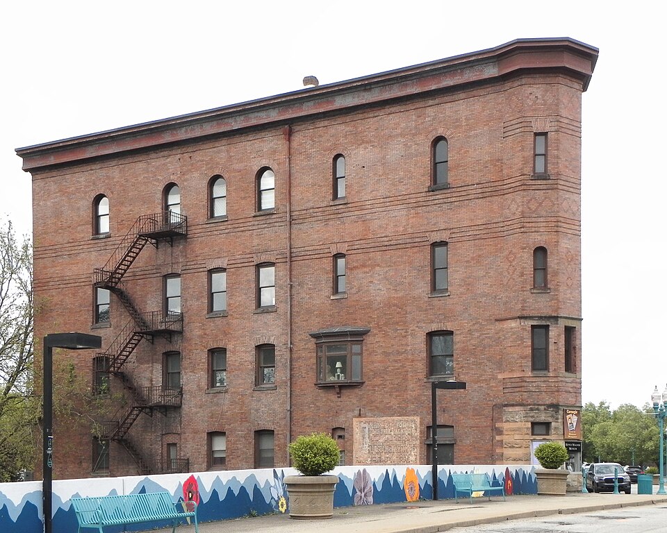 Husler Building from the Chartiers Creek bridge