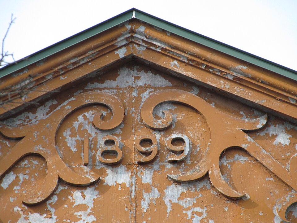 1899 in the gable of the building