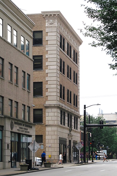 Jr. O. U. A. M. building