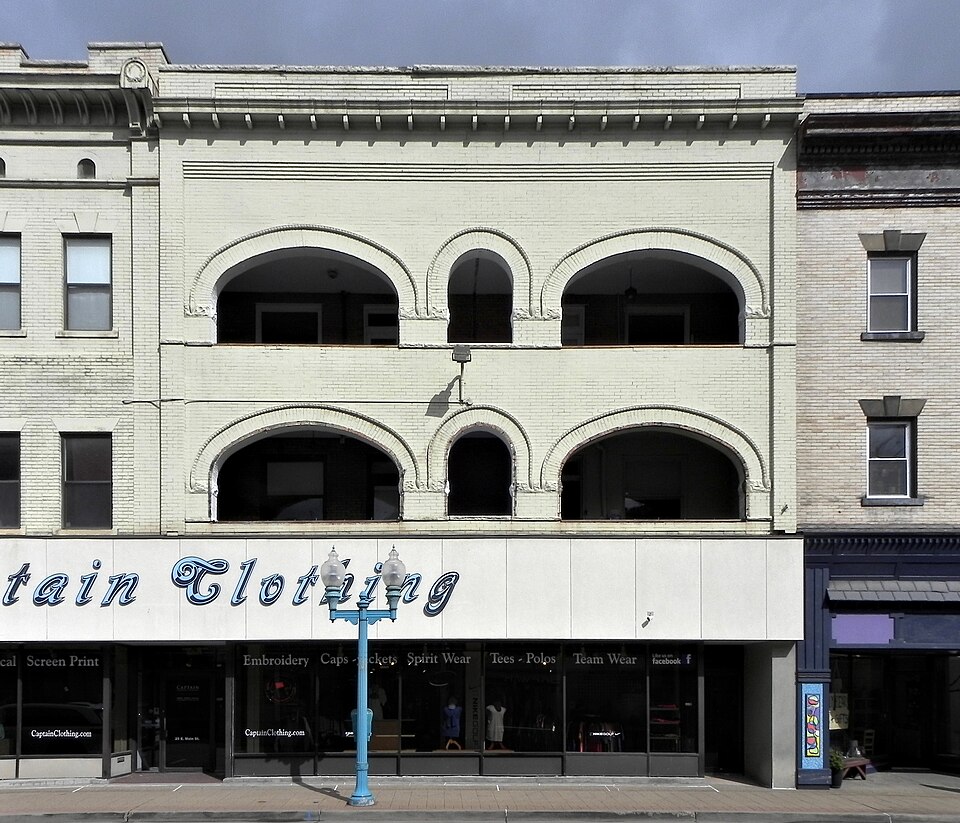 27 East Main Street