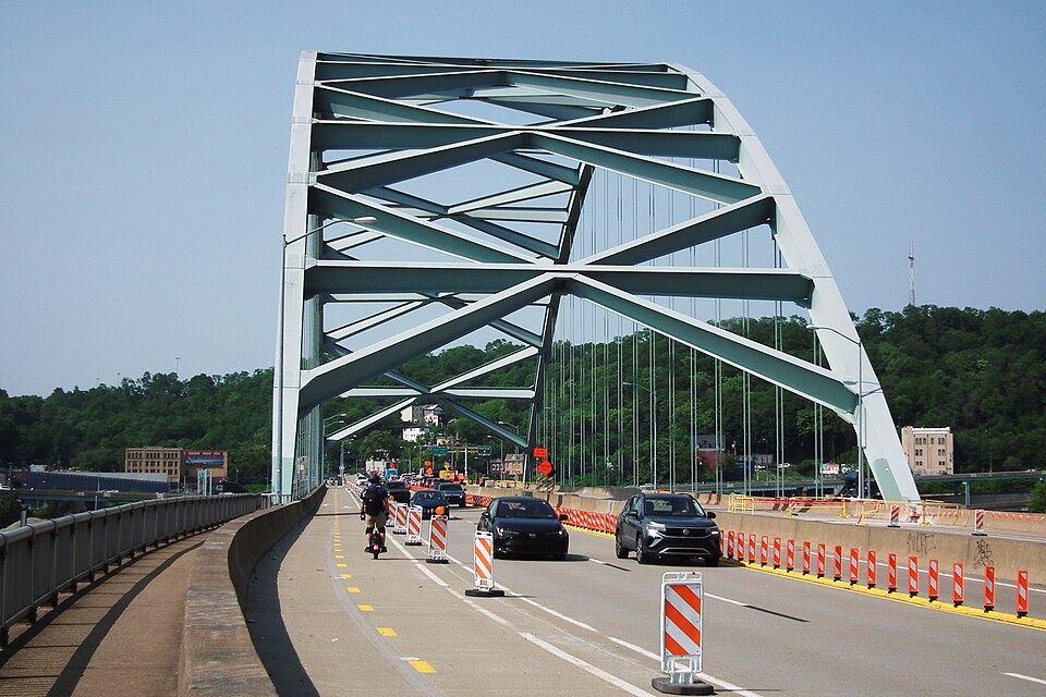 Birmingham Bridge from the pedestrian walkway