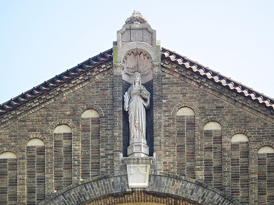 Statue