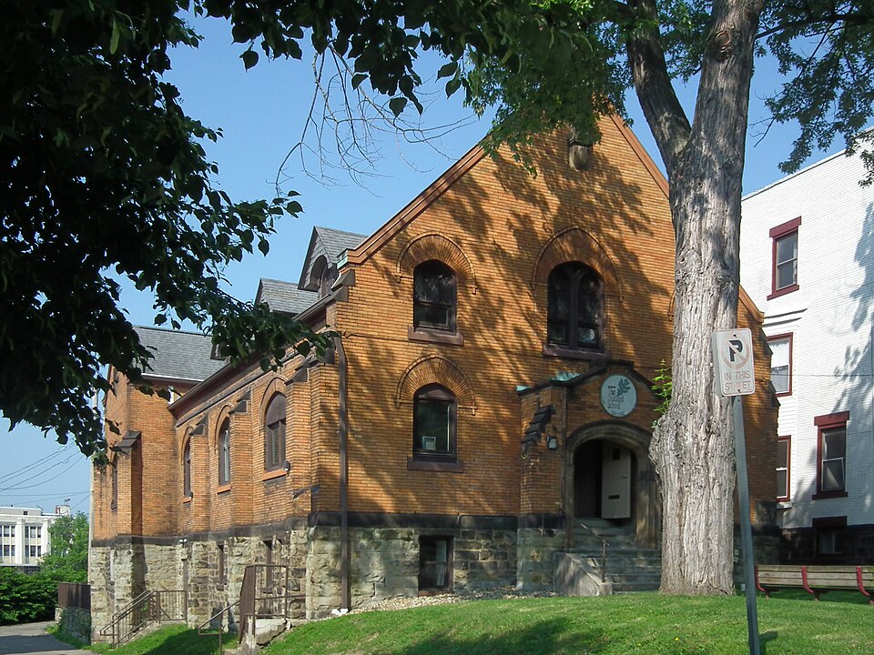 St. Mary Memorial Protestant Episcopal Church, Oakland (Pittsburgh)