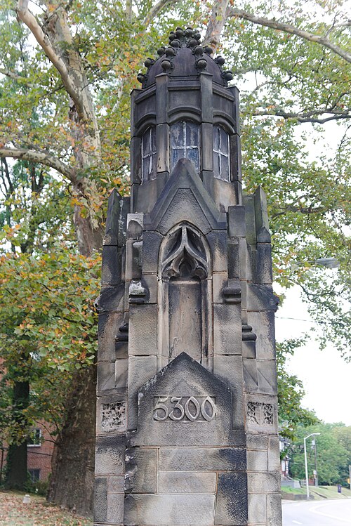 Pillar in the Gothic manner