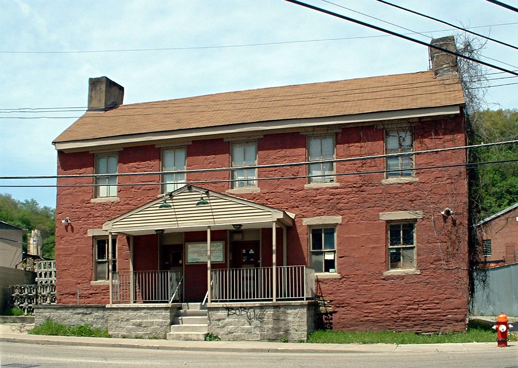 2011-04-30-West-End-Old-Stone-Tavern-01