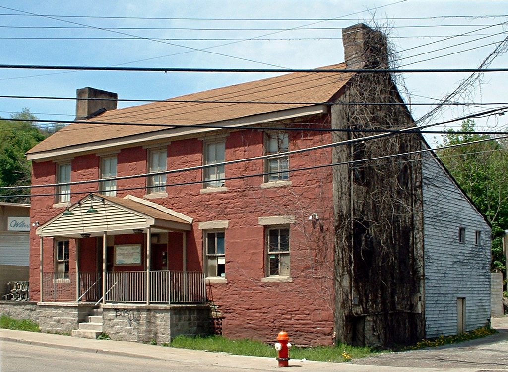 2011-04-30-West-End-Old-Stone-Tavern-02