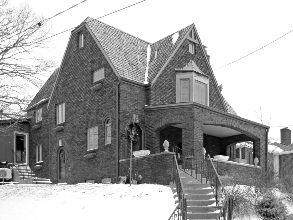 House in Sunset Hills, Mount Lebanon