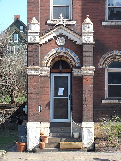 Entrance with tile decorations