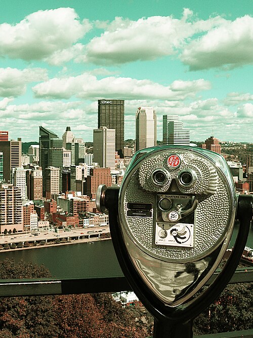 Coin-operated binoculars in two colors
