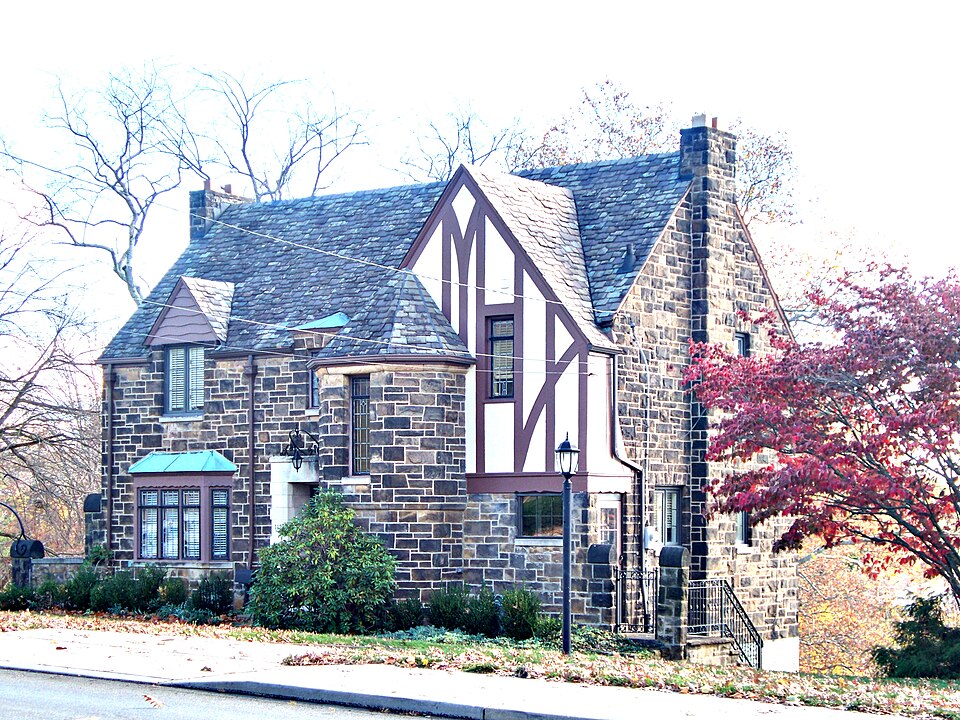 1125 Greentree Road
