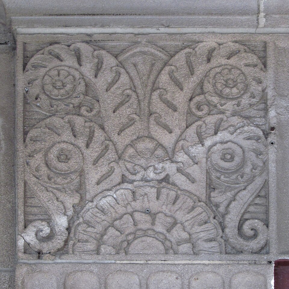 Deco relief