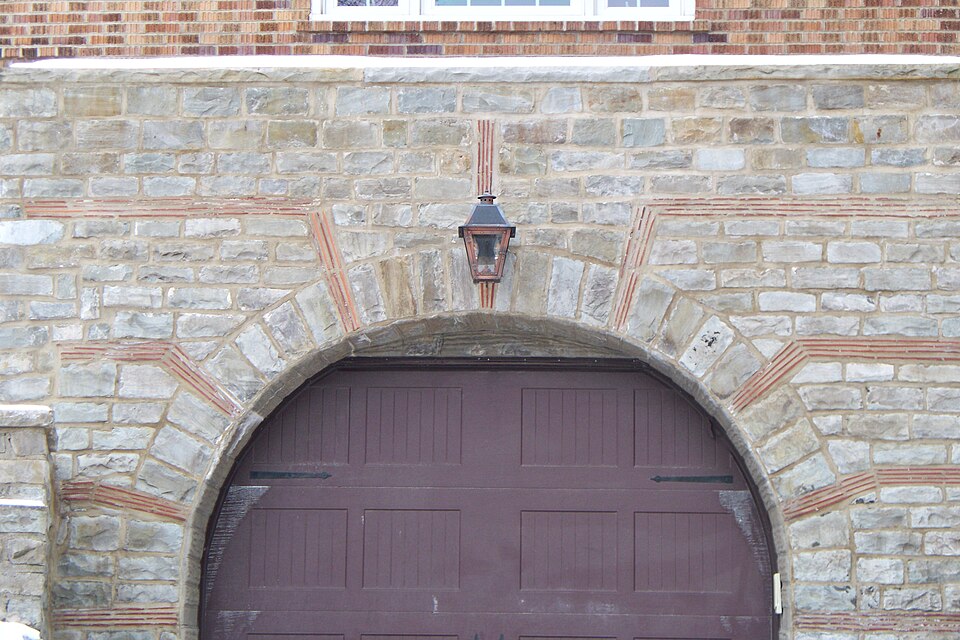 Decorative rays over the garage entrance