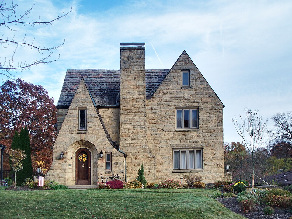 89 Standish Boulevard