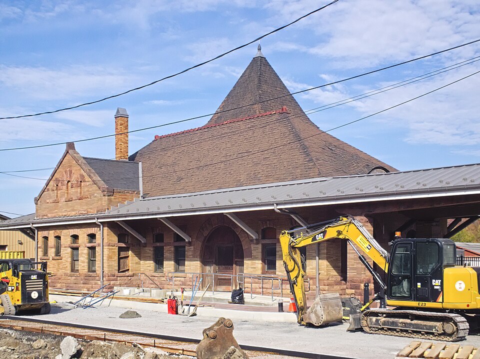 Coraopolis Train Station