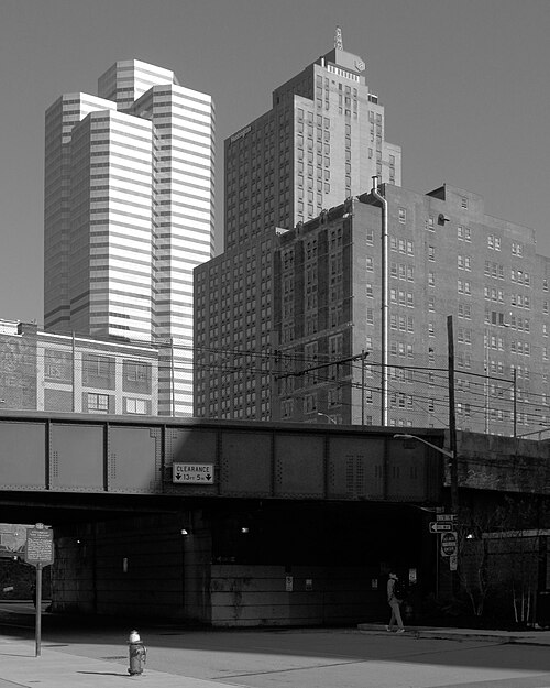 Subway crossing First Avenue
