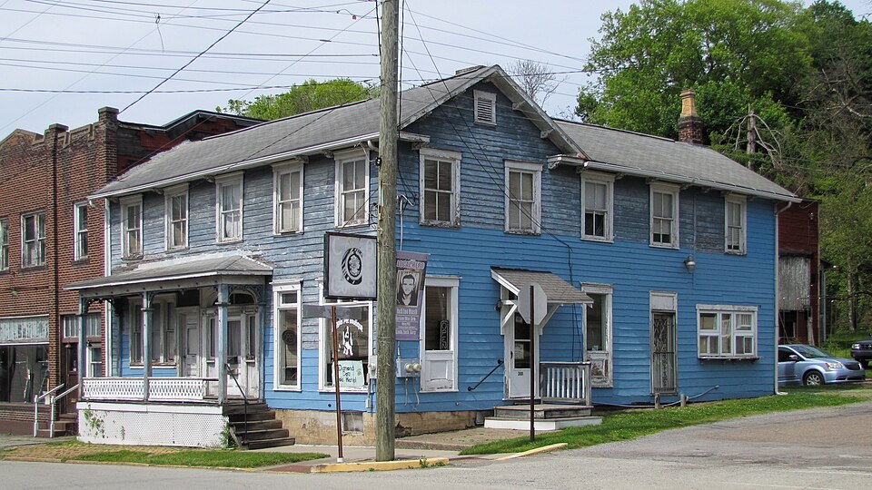 James B. Robinson House and Cabinetry Shop, Saltsburg