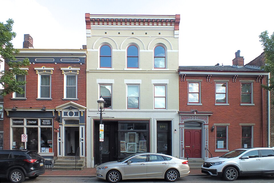 907–911 Western Avenue