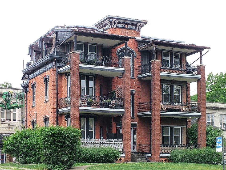 Linn Apartments