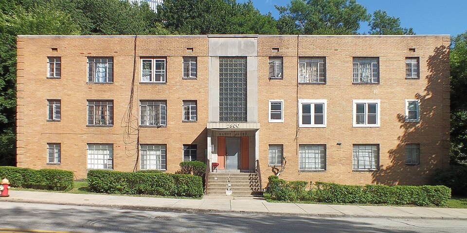 Front elevation of Knott Manor