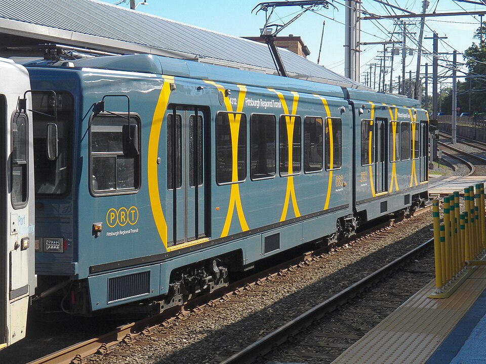Car 4312 in new livery