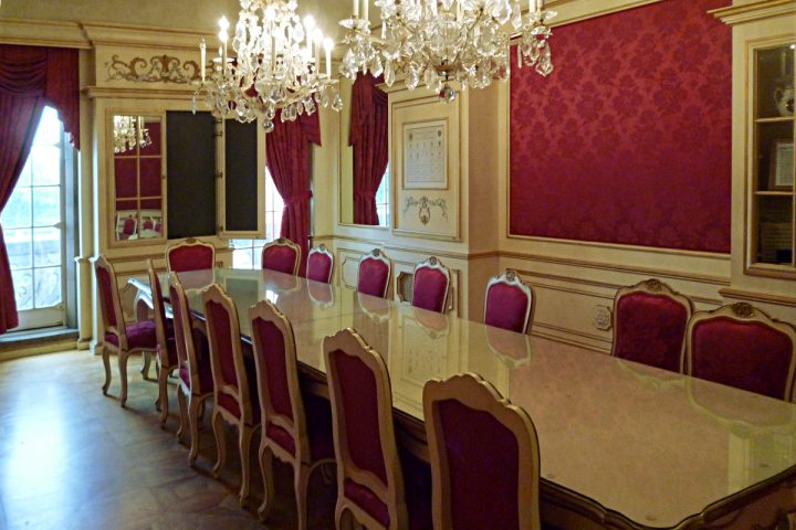 2013-06-03-Nationality-Rooms-Austria-01