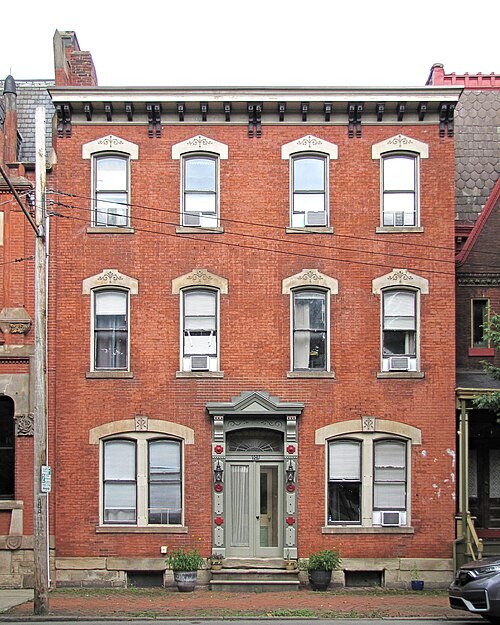 908 Cedar Avenue