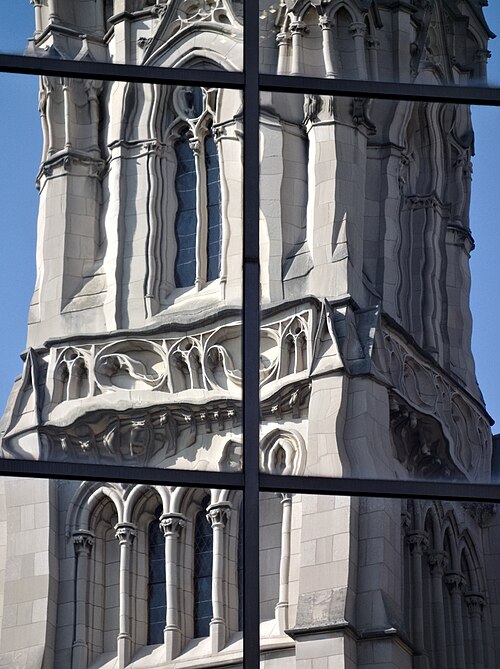 St. Paul’s Cathedral reflected in the Software Engineering Institute