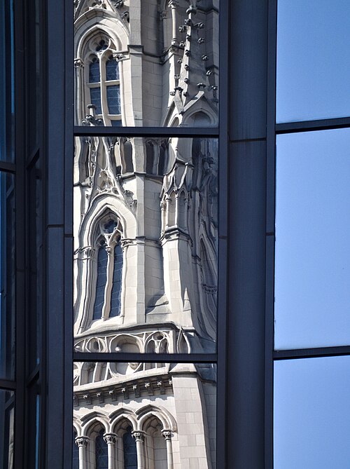 St. Paul’s Cathedral reflected in the Software Engineering Institute