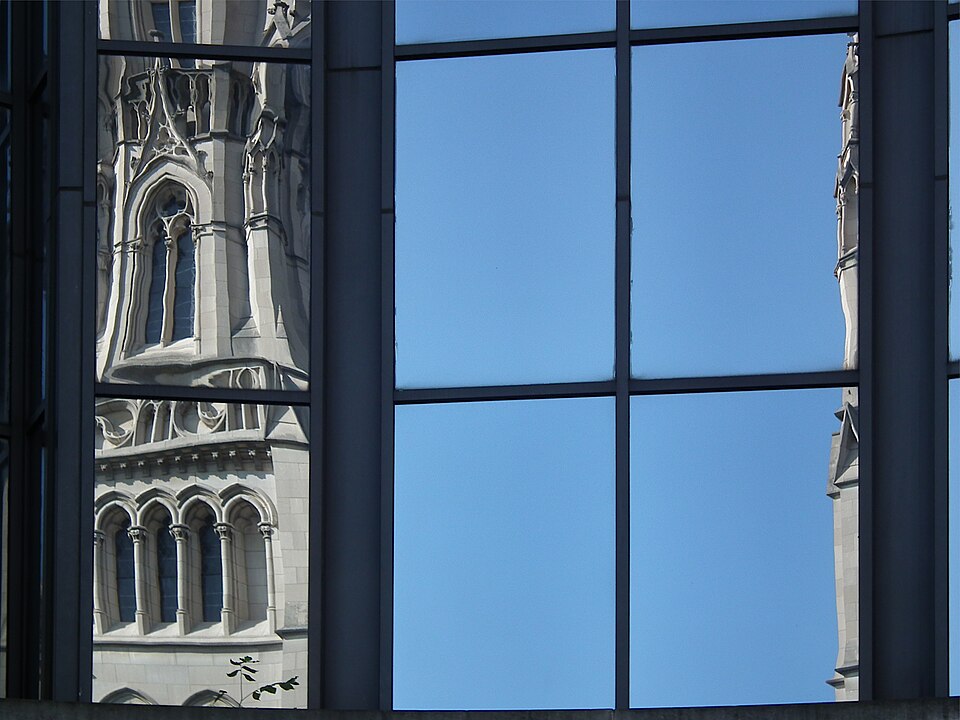 St. Paul’s Cathedral reflected in the Software Engineering Institute