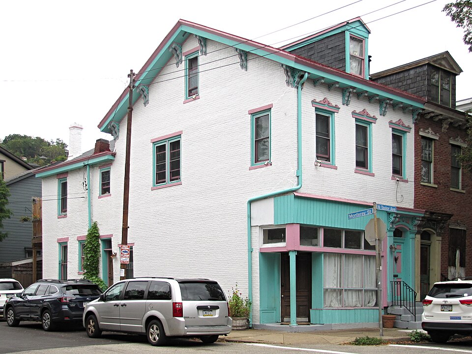 524 North Taylor Avenue