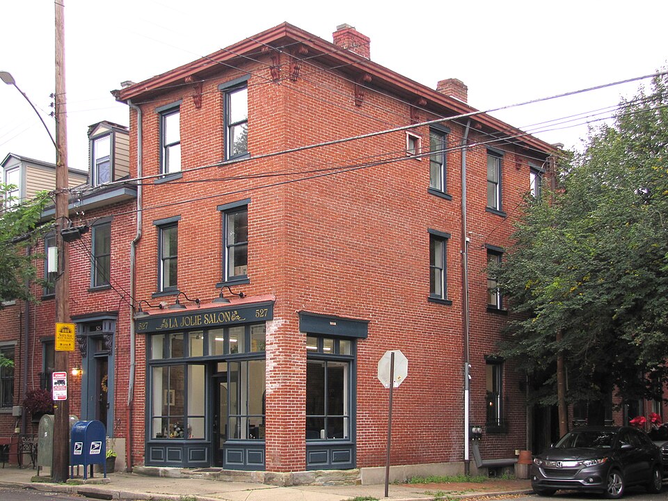 527 North Taylor Avenue