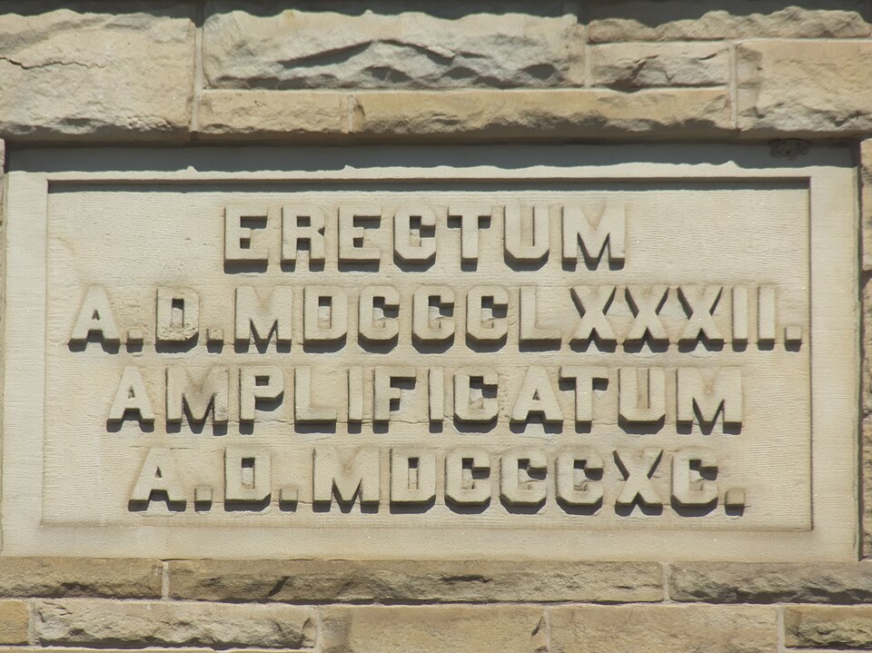 Inscription: Erectum A.D. MDCCCLXXXII. Amplificatum A.D. MDCCCXC.