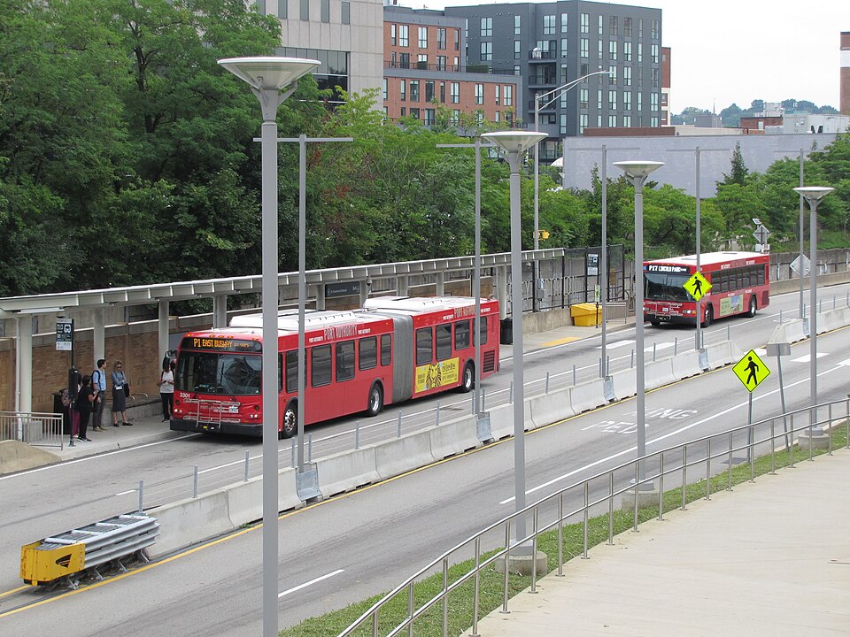 Buses at Negley Station
