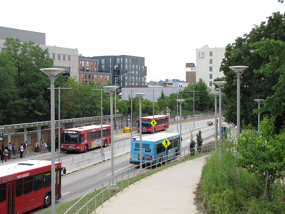 Buses at Negley Station