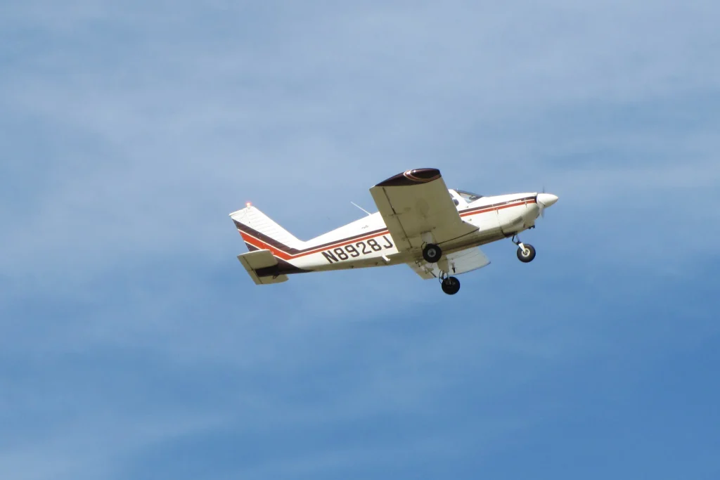 Piper Cherokee taking off