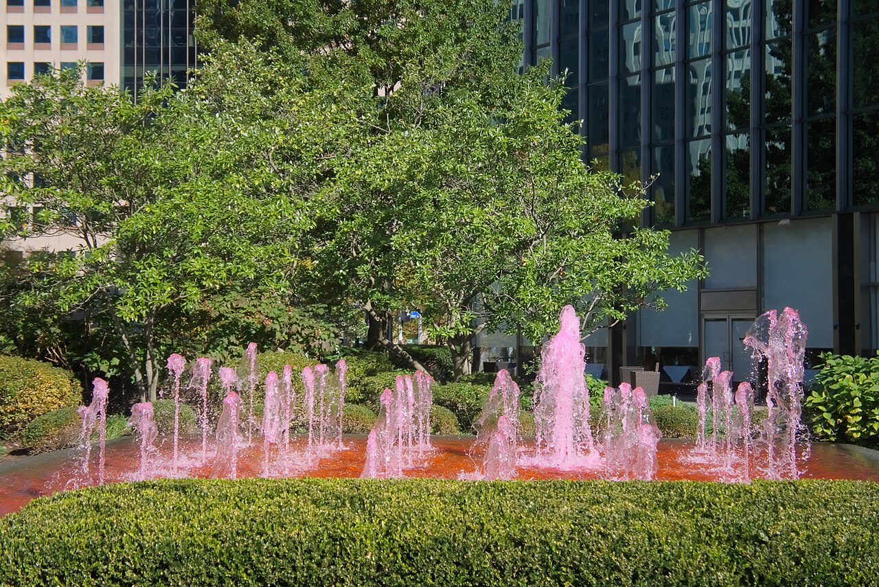 Fountain in Gateway Center Park