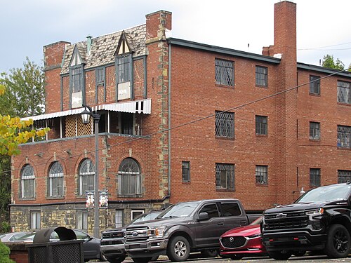 End of the Sprague Avenue building