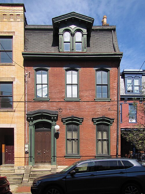 Italianate house