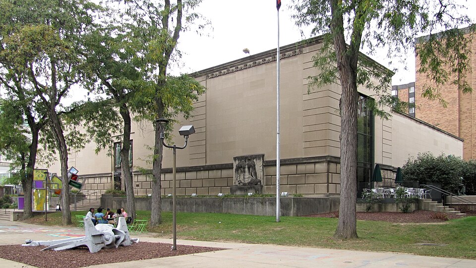 Front of Buhl Planetaroium