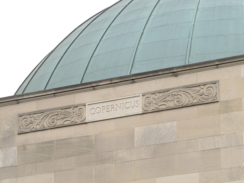 Name of Copernicus inscribed below the dome