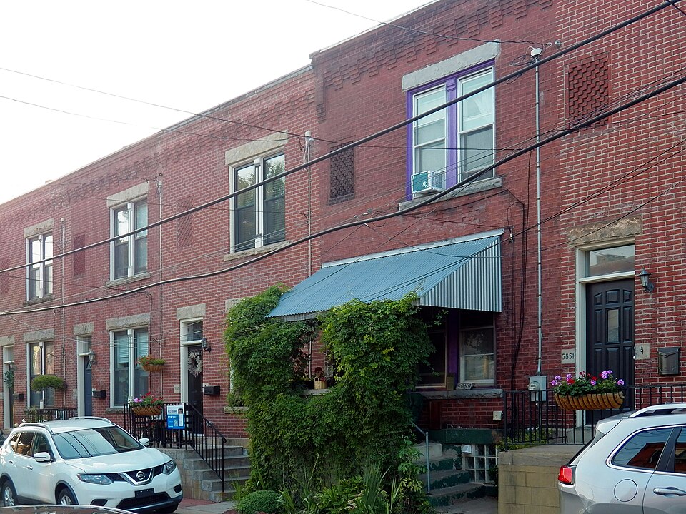 Pierce Steet rowhouses