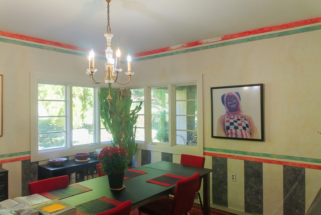 Dining room, again with corner window